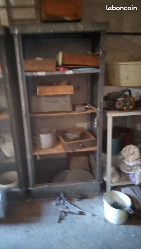 Etagère en acier (image 1)