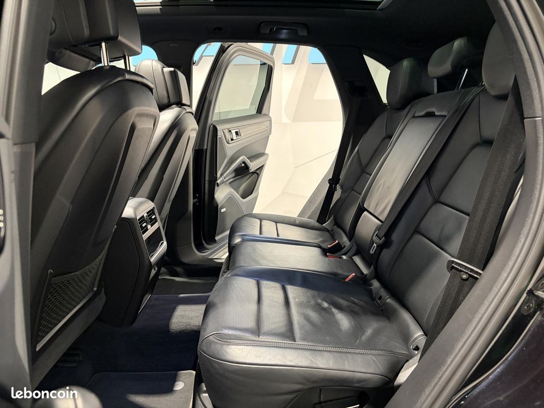 PORSCHE CAYENNE E-Hybrid 3.0 V6 462 ch Tiptronic BVA S (image 8)