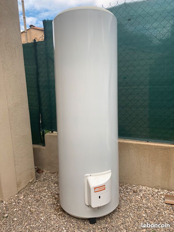 Chauffe eau 300l vertical THERMOR 292040 (image 1)