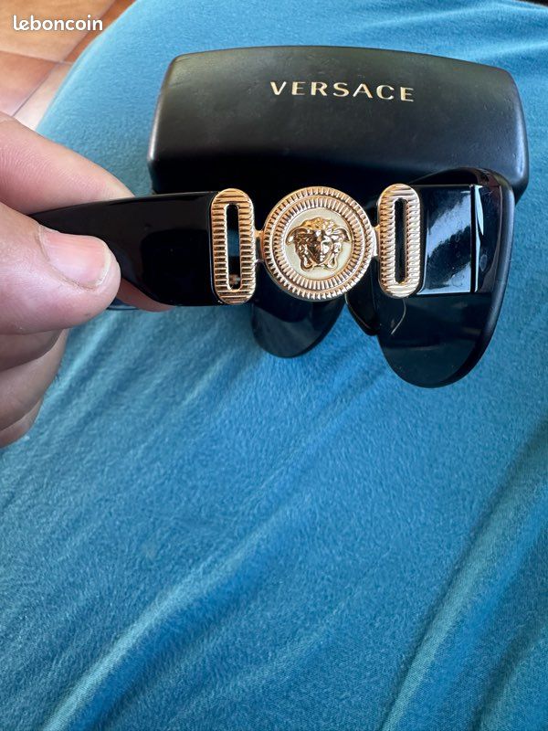 Lunette de soleil Versace authentique (image 2)