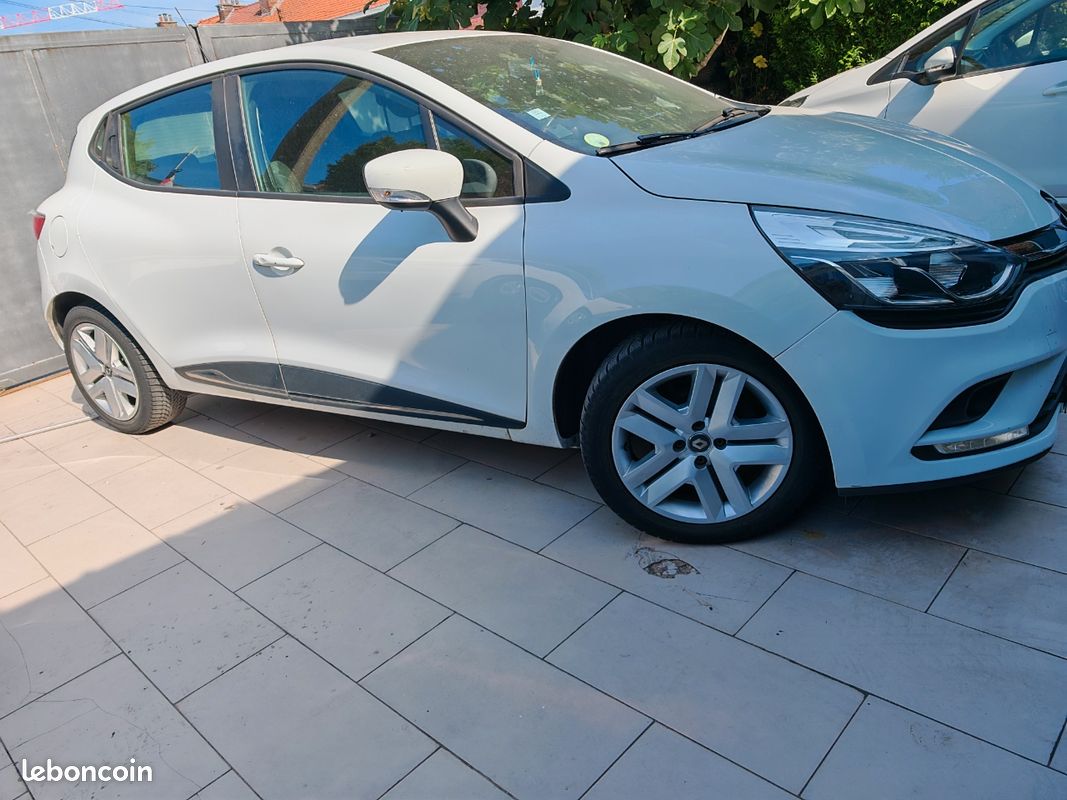 Clio 1.5 dci 90 CV business garantie 12 mois (image 1)