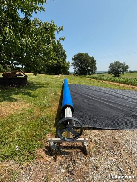 Enrouleur bâche piscine (image 1)