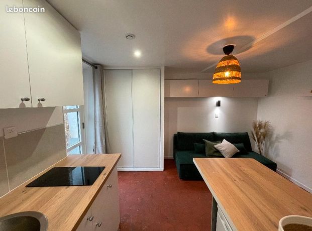 Studio 1 pièce 14 m²