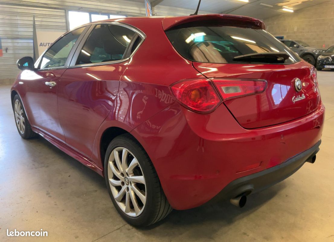 Alfa Romeo Giulietta (2011-2019) - boîte à fusibles - Schémas de boîtes