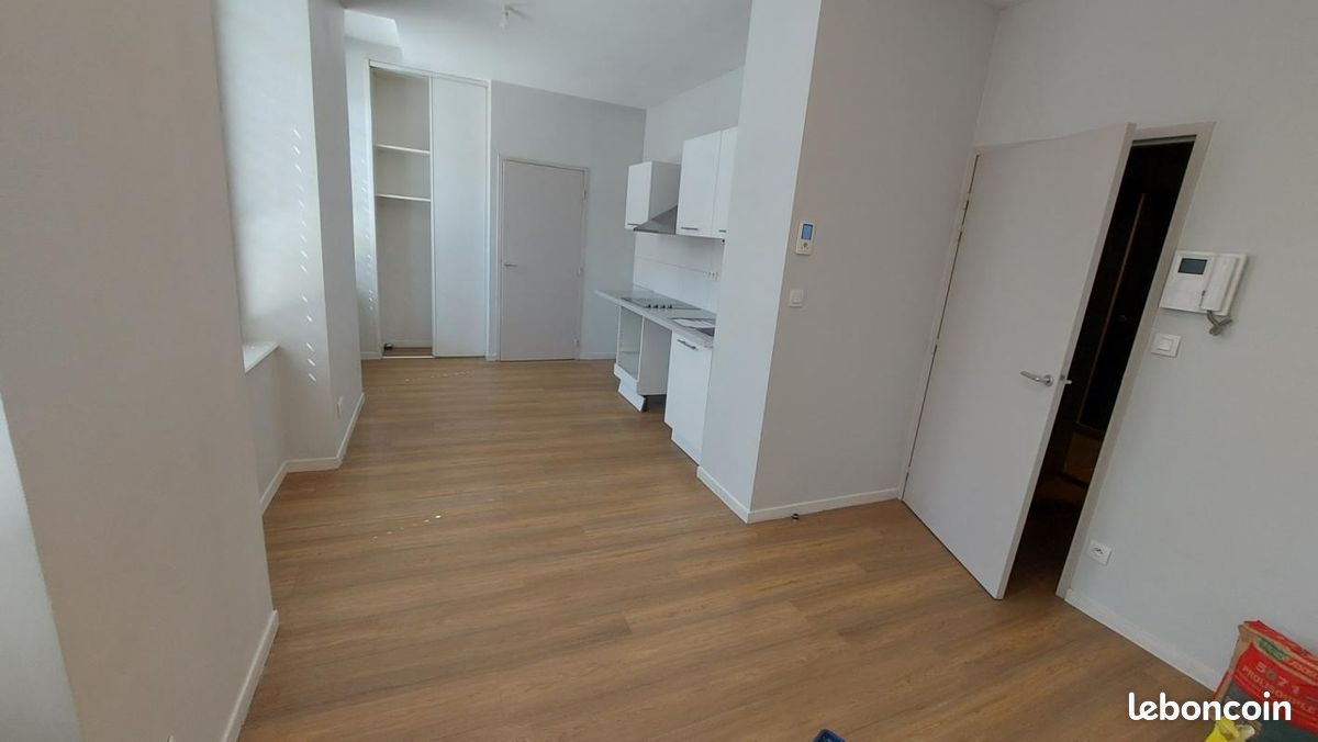 Appartement 3 pièces 49 m² · à Lyon · 49 m² · 788 €