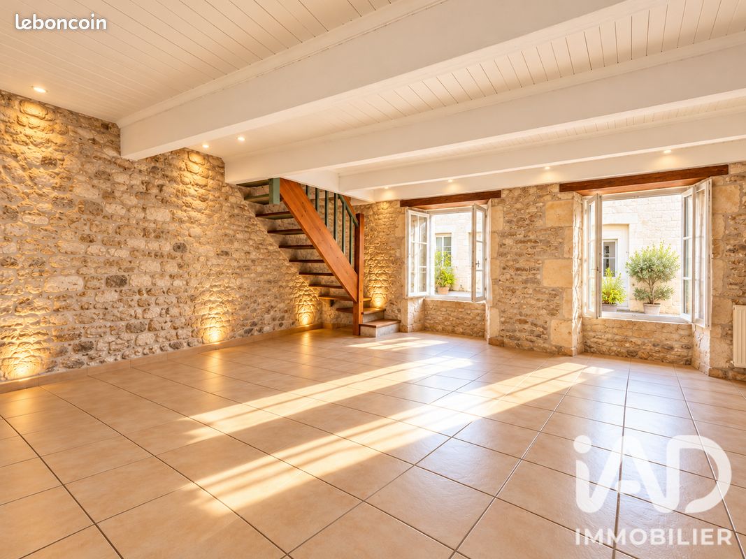 Maison 5 pièces 145 m² · à Saint-Rogatien · 145 m² · 211 000 €