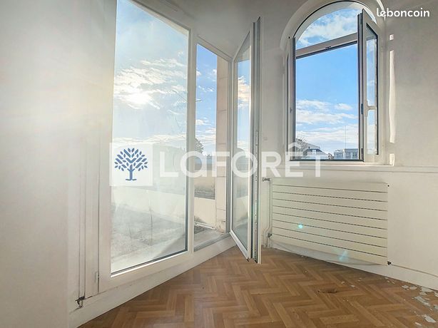 https://img.leboncoin.fr/api/v1/lbcpb1/images/3d/25/f8/3d25f8a0a1bc94af30bf29a5cc74e17a47367c95.jpg?rule=ad-image