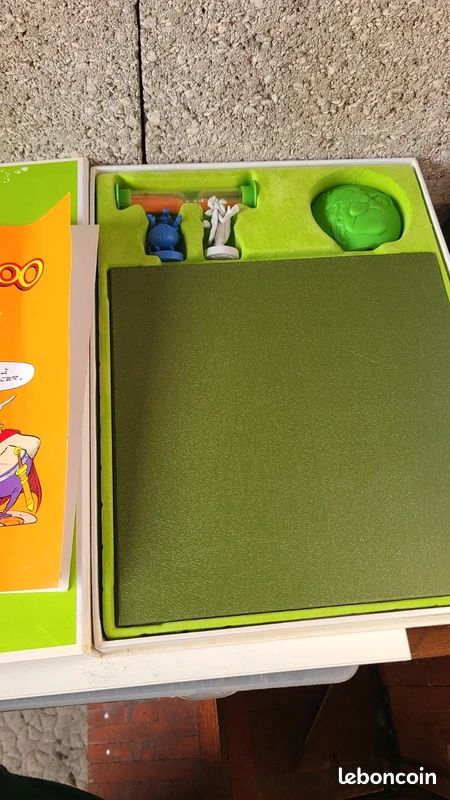 Lot 4 Jeux De Société : Astérix, Cluedo, Monopoly, Taboo - Neufs