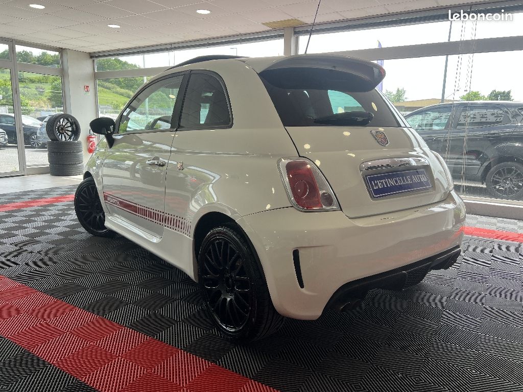 Abarth 500 1.4 16V T-Jet 135 ch (image 3)
