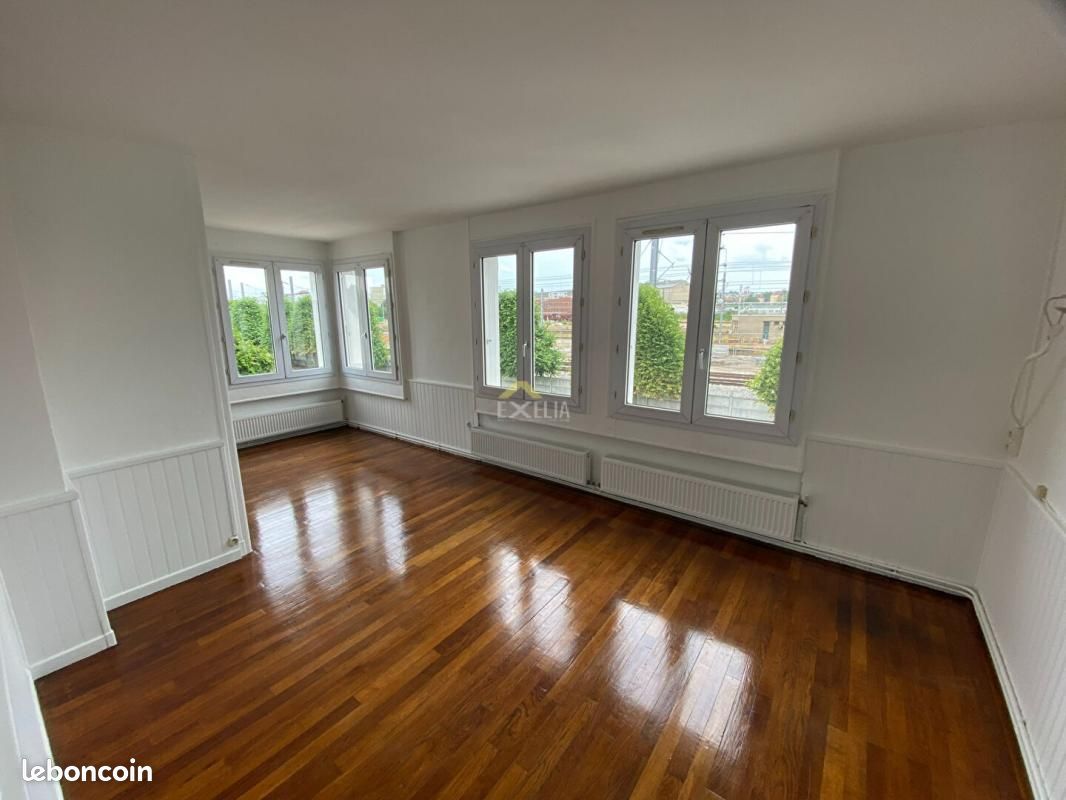 Appartement 2 pièces 49 m² · à Mantes-la-Jolie · 49 m² · 713 €/mois