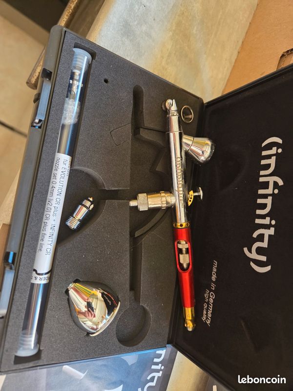 Aerographe infinity cr plus complet servie 2 fois comme neuf (image 5)