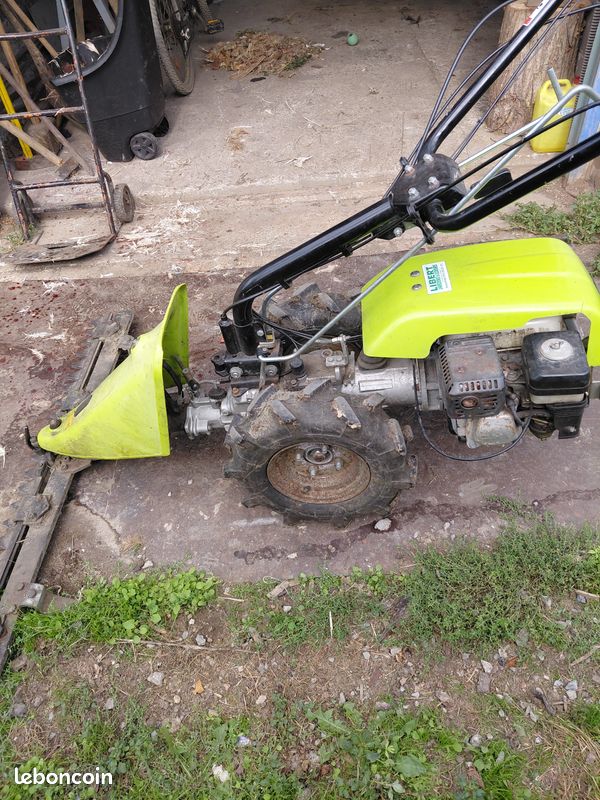 Motoculteur plus son lot complet (image 1)