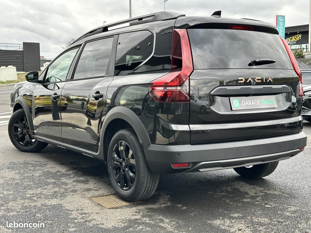 Dacia Jogger1.6 hybrid 140ch Extreme 5 places NOIR (image 2)