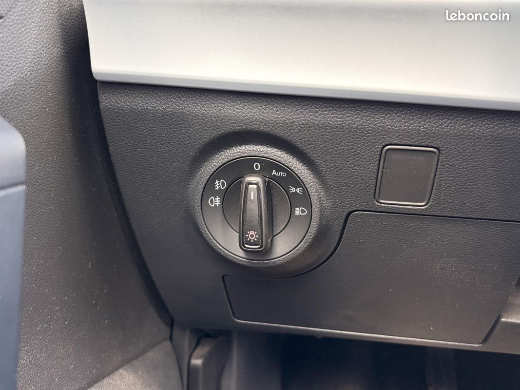 SEAT Ibiza 1.0 MPI 80 ch S/S BVM5 Copa (image 22)