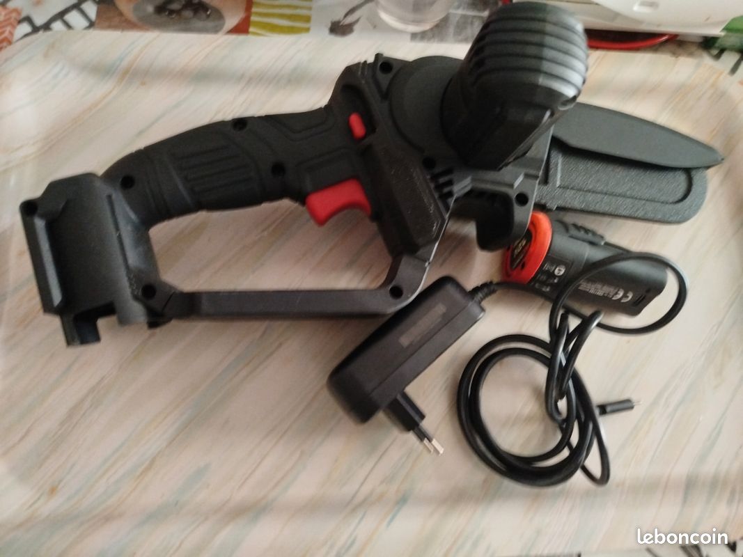 A vendre tronçonneuse mini (image 1)