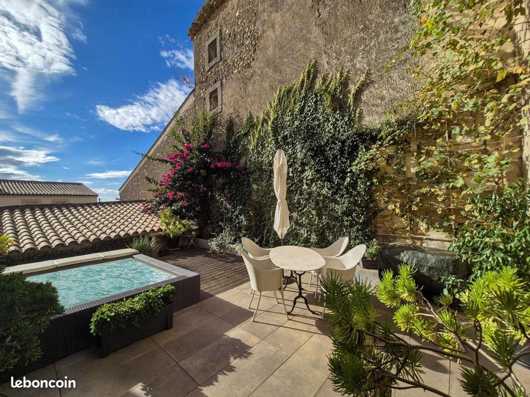 Maison 7 pièces 200 m² · à Puissalicon · 200 m² · 426 000 €