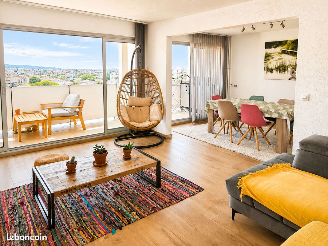 Appartement 3 pièces 77 m² · à Le Cannet · 77 m² · 240 000 €