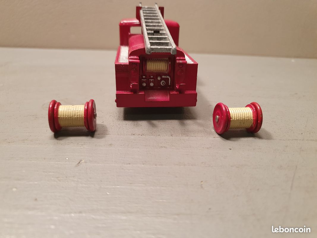 BERLIET 1ER SECOURS pompier Dinky toys 32E Dévidoir brut - Dérouleur