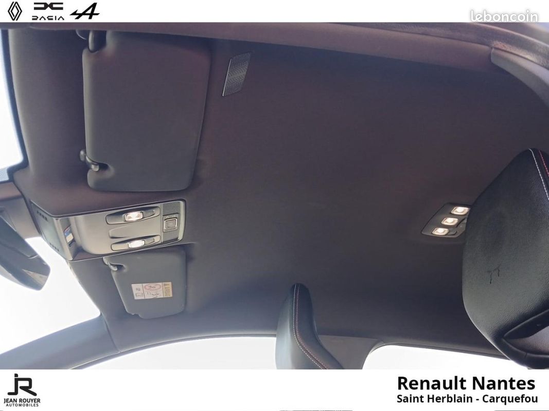 Renault Captur E-Tech hybride rechargeable 160ch RS Line (image 23)