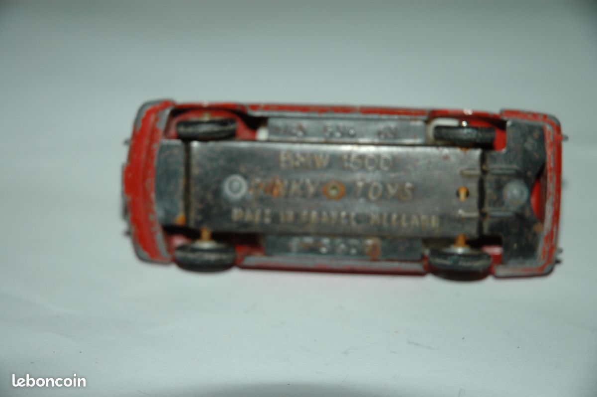 Miniature Dinky Toys BMW 1500 N°534 Vert 1/43 En Boîte (made In France, Zamak)
