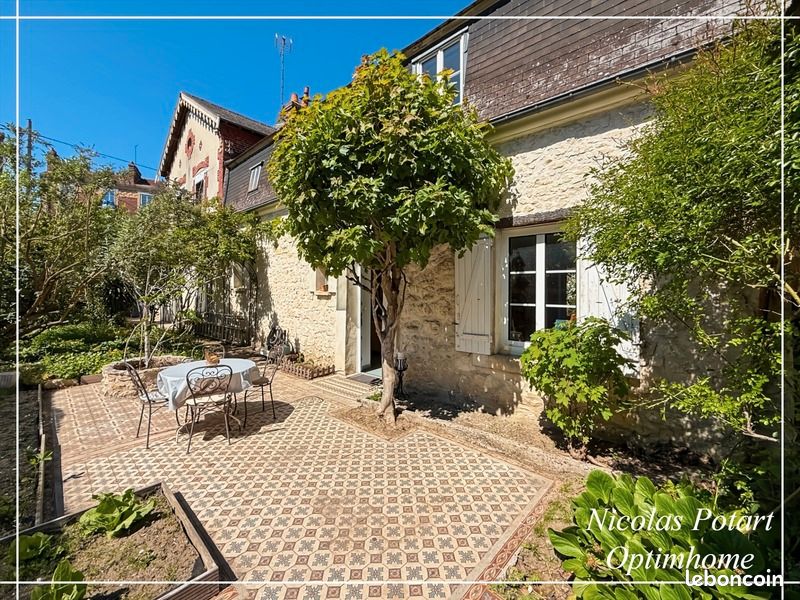 Maison 9 pièces 298 m² · à Compiègne · 298 m² · 598 000 €