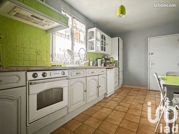 https://img.leboncoin.fr/api/v1/lbcpb1/images/3d/33/0f/3d330ffb34679eeced548012ac8c749191640924.jpg?rule=ad-image