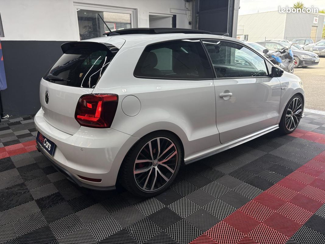 VOLKSWAGEN POLO 1.8 TSI 190 BLUEMOTION GTI ( toit ouvrant ) (image 21)