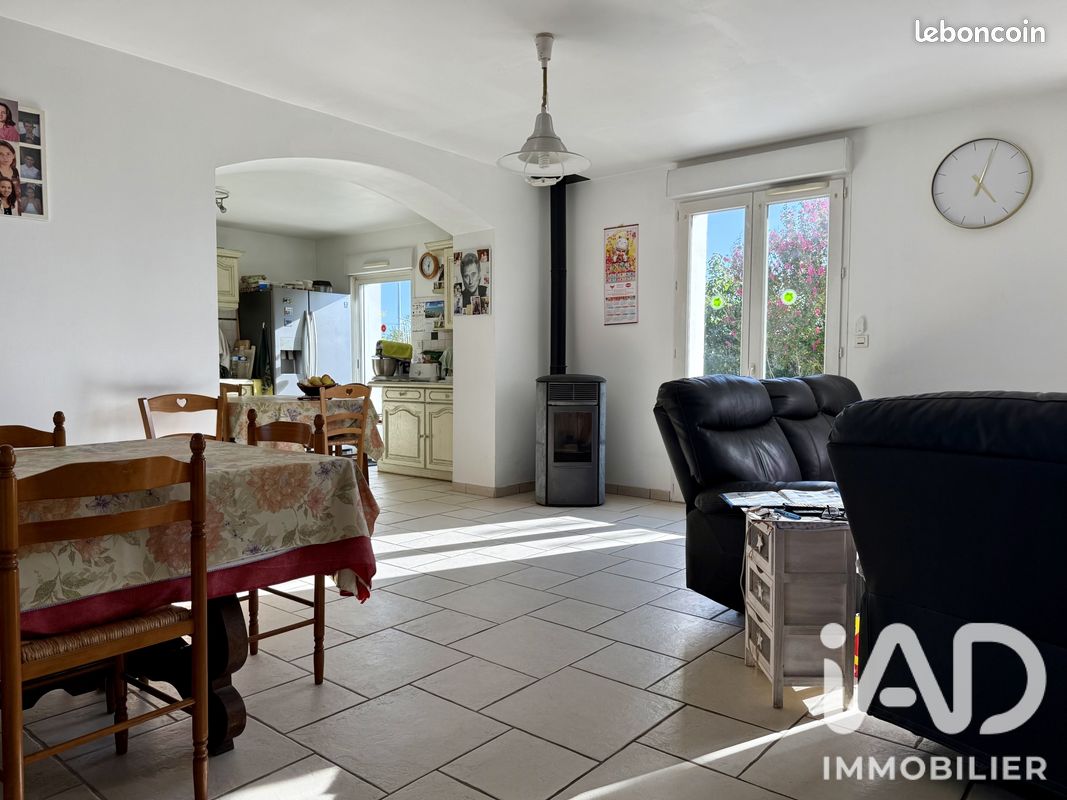 Maison 5 pièces 112 m² · à Bourcefranc-le-Chapus · 112 m² · 262 000 €
