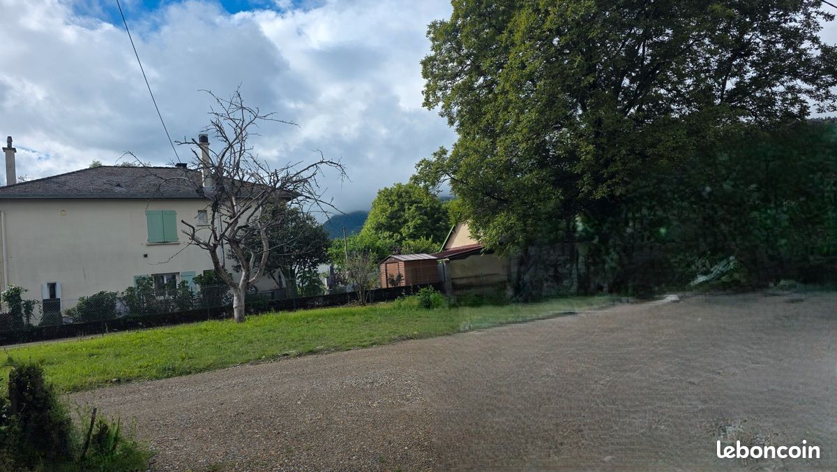 Terrain 1443 m² · à Bagnères-de-Bigorre · 93 000 €