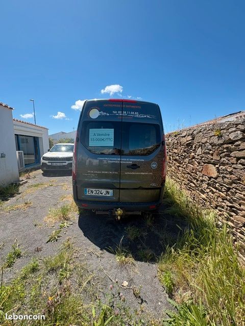 FORD TRANSIT CUSTOM de 2017 il a 58000 klm en bon état (image 4)