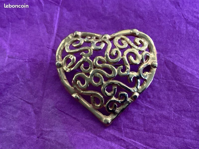 Broche coeur des années 40 - France