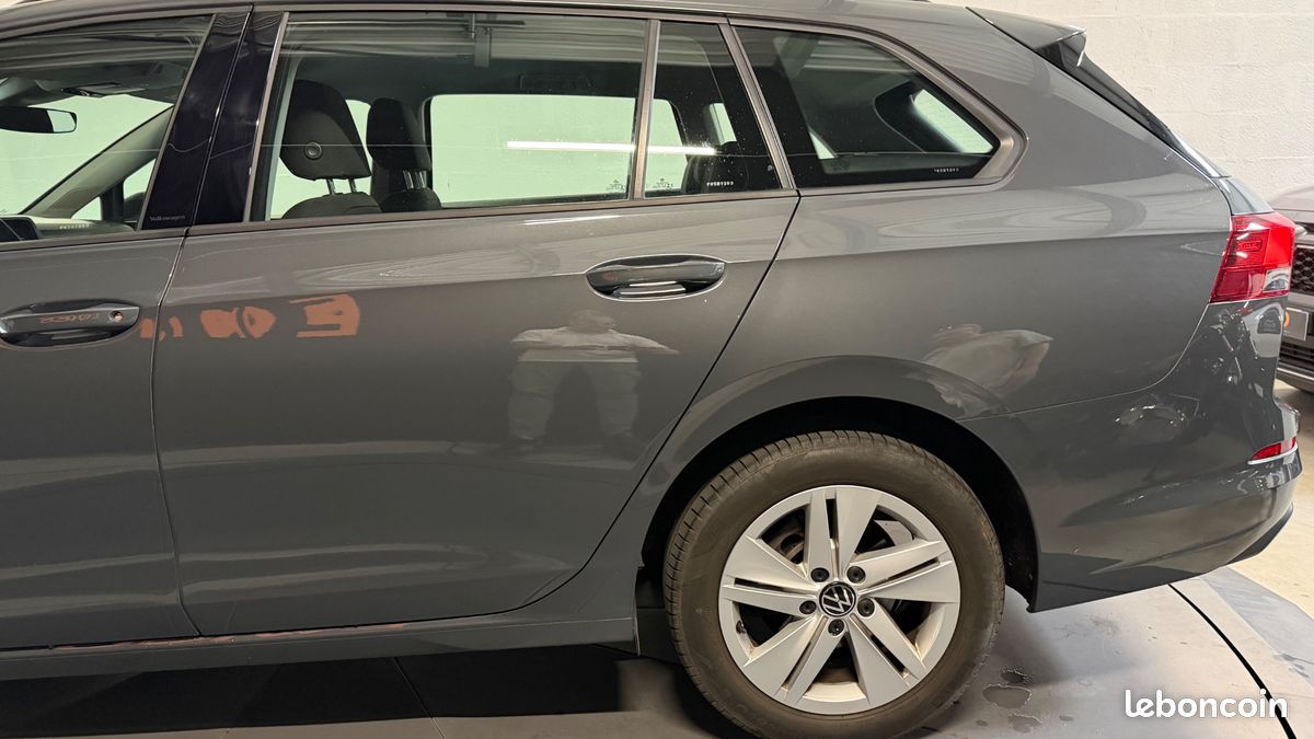 VOLKSWAGEN GOLF SW 1.0 TSI 110ch LIFE PLUS - CARPLAY - ENTRETIEN CONSTRUCTEUR A JOUR (image 20)