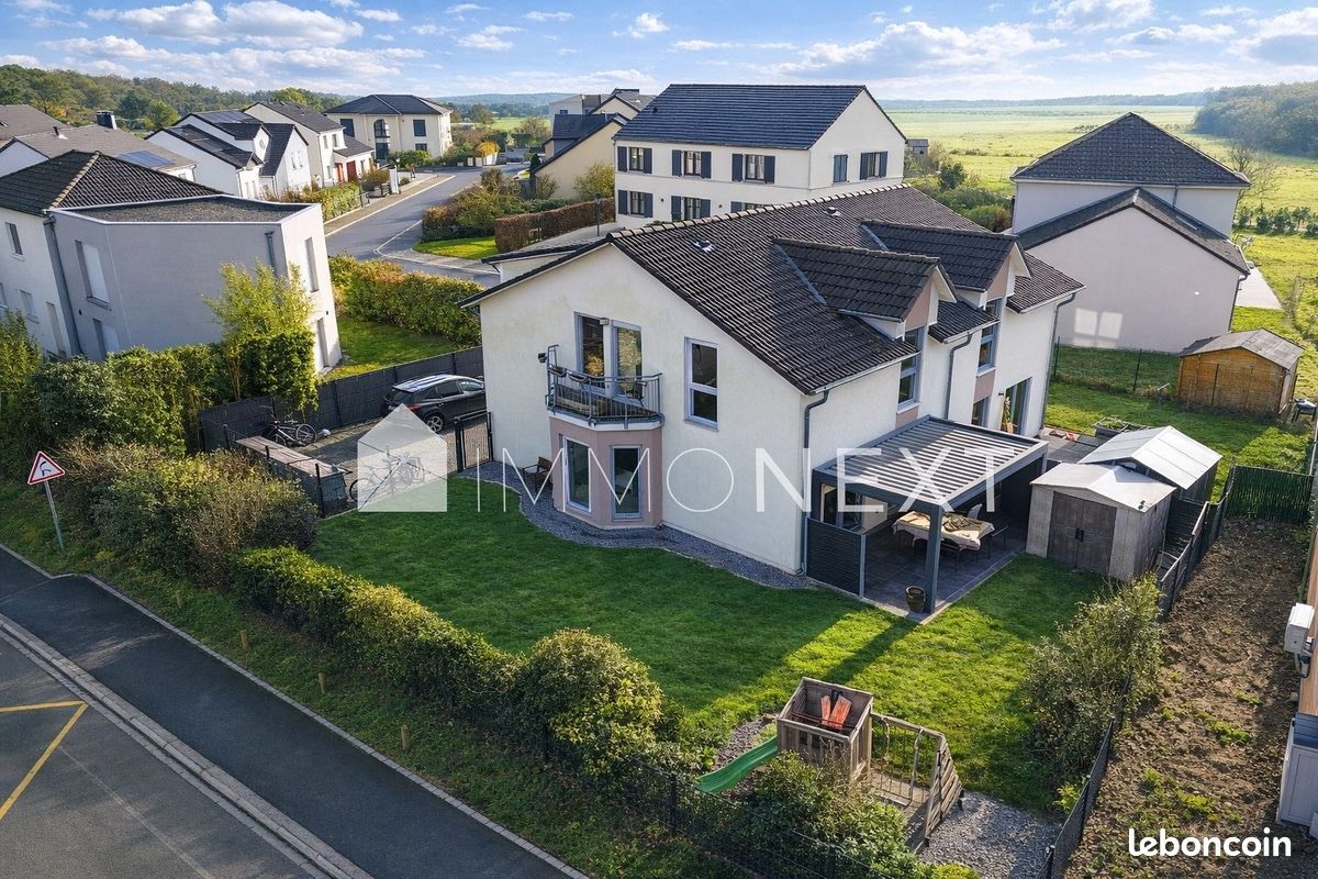 Maison 5 pièces 100 m² · à Roussy-le-Village · 100 m² · 370 000 €