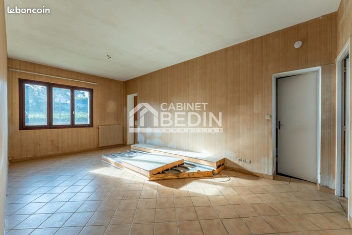 https://img.leboncoin.fr/api/v1/lbcpb1/images/3d/39/4f/3d394f0cf40bd97d5171913e22480f634904bb79.jpg?rule=ad-image