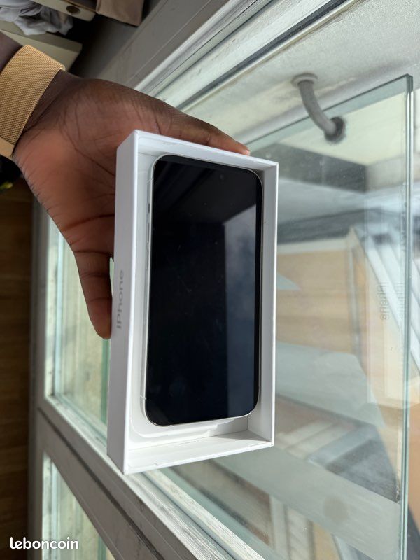 IPhone 14 Pro 128 Go - Bon état + Coque offerte (image 15)