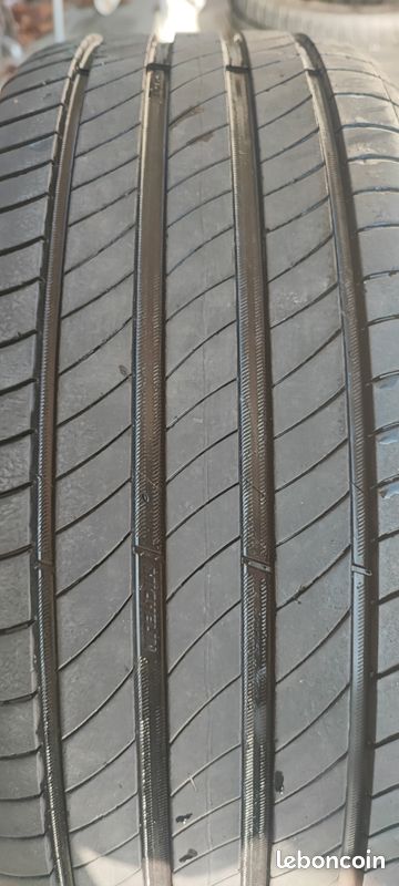 Lot De 4 Pneus Michelin Primacy - 215/50 R18 Pour Audi Q2 - Occasion, état Correct
