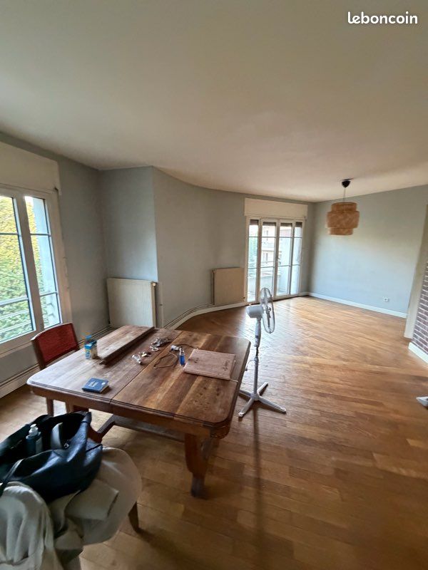 Appartement 3 pièces 69 m² · à Grenoble · 68,6 m² · 980 €