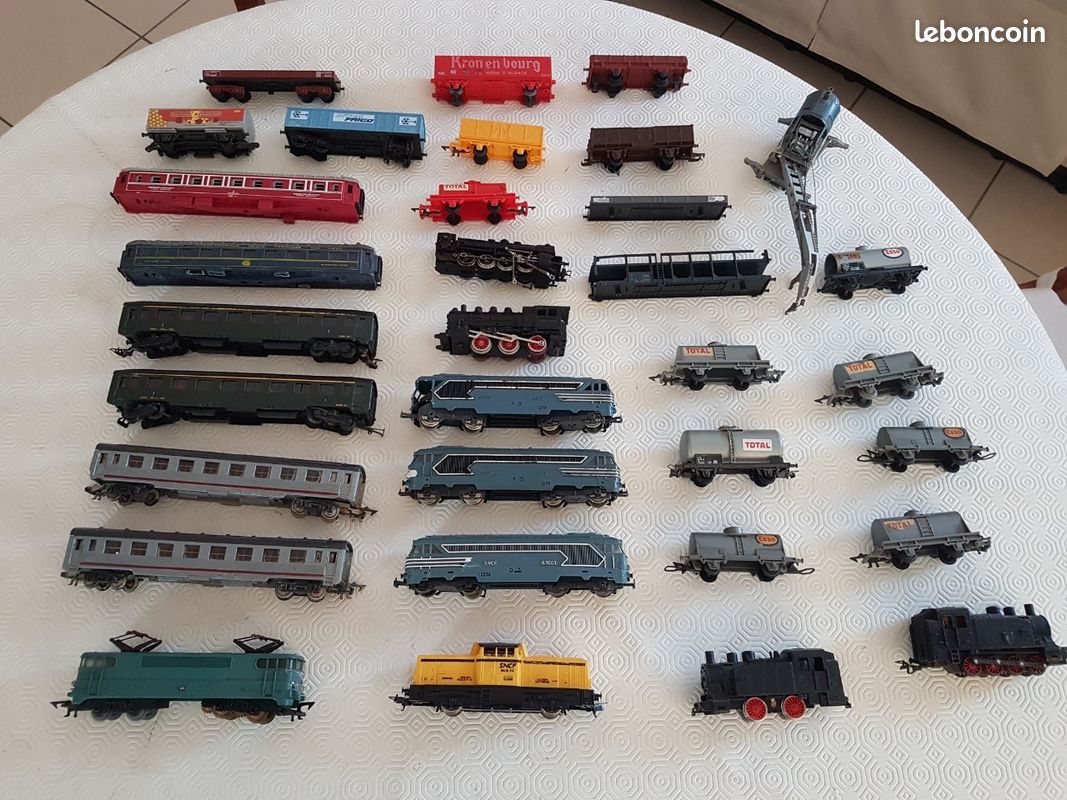 Lot locomotives wagons ho - Modélisme
