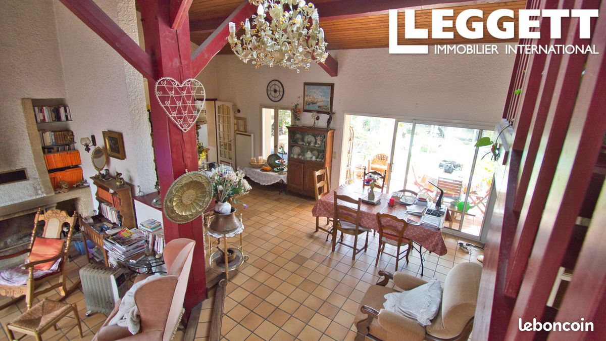 Maison 10 pièces 213 m² - Casseneuil 47440 (image principale 4)