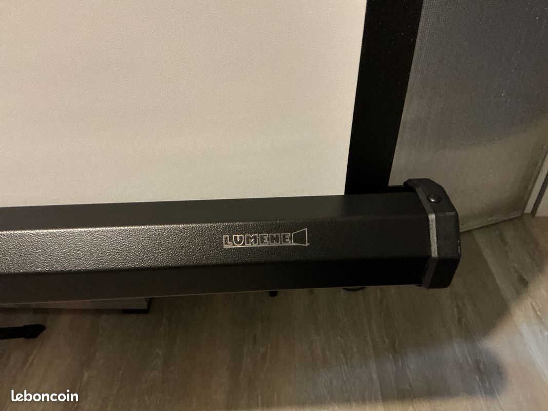 Vends videoprojecteur beng + écran portable lumene (image 6)
