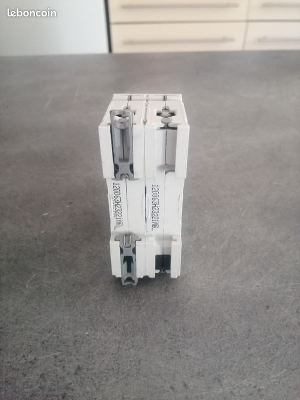 Dijoncteur C63A legrand (image 2)