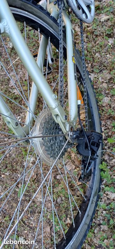 Magnifique VTC B-TWIN 26 pouces ultra confortable (tout suspendu, selle en gel ...) (image 8)