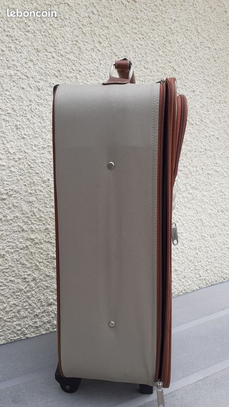 Valise + vanity (image 6)