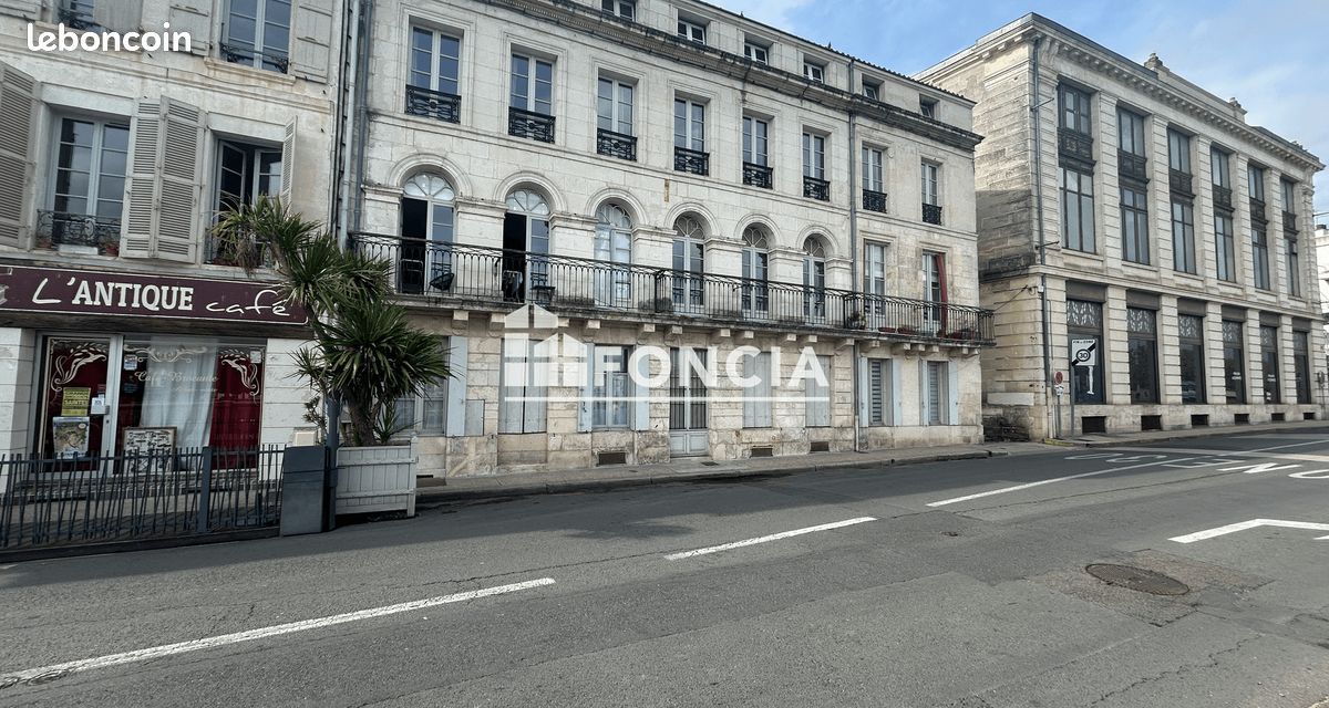 Appartement 2 pièces 52 m² · à Saintes · 52 m² · 118 900 €