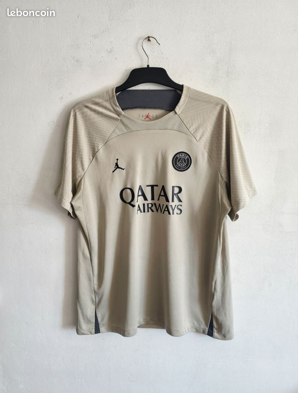 Maillot Paris Saint-Germain x Jordan beige clair, col rond, logos Jumpman et PSG taille XL (image 1)