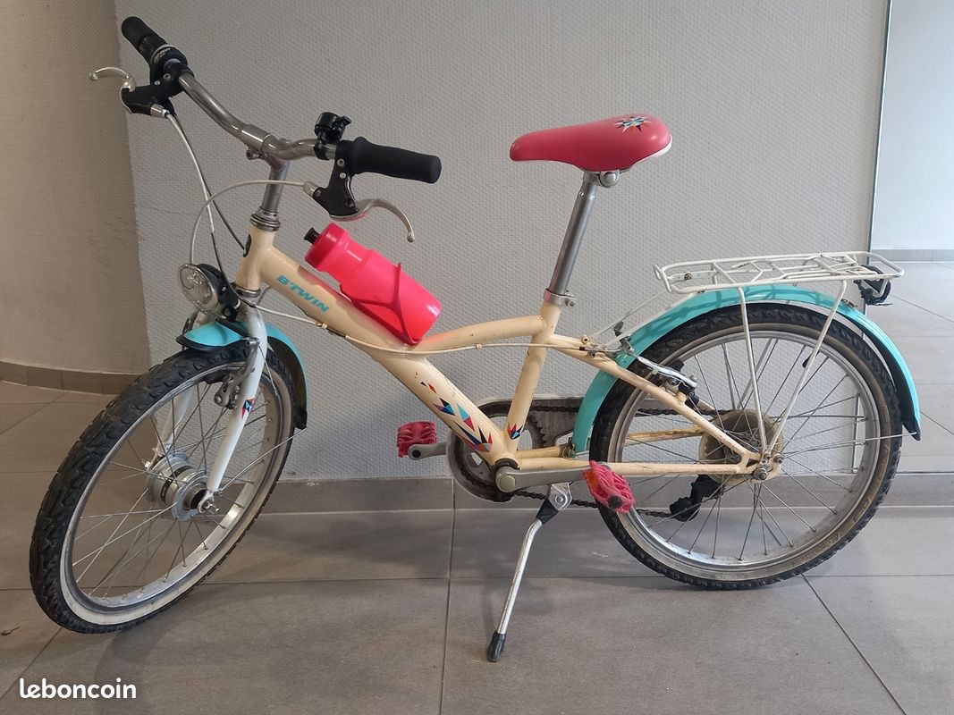 Velo vtc fille décathlon btwin 20 pouce Vélos
