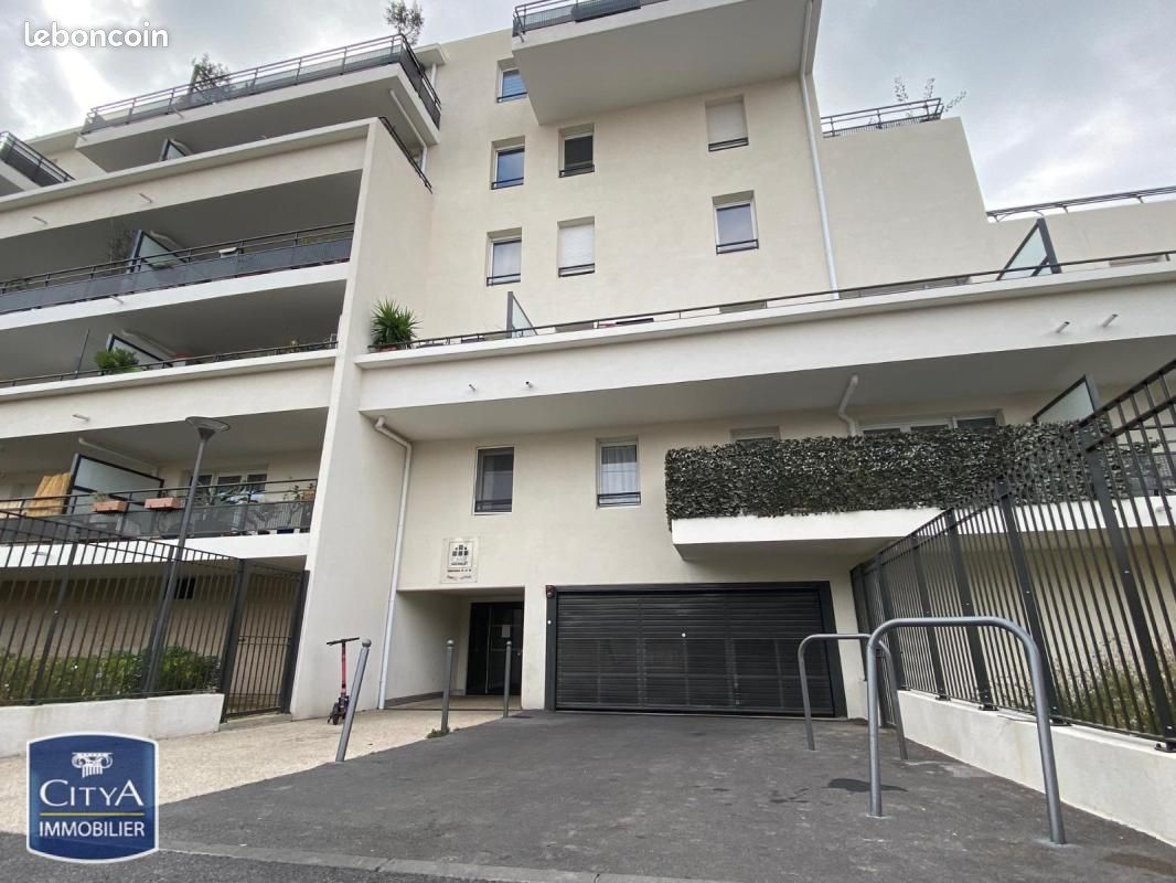 Parking Marseille · 104 €/mois