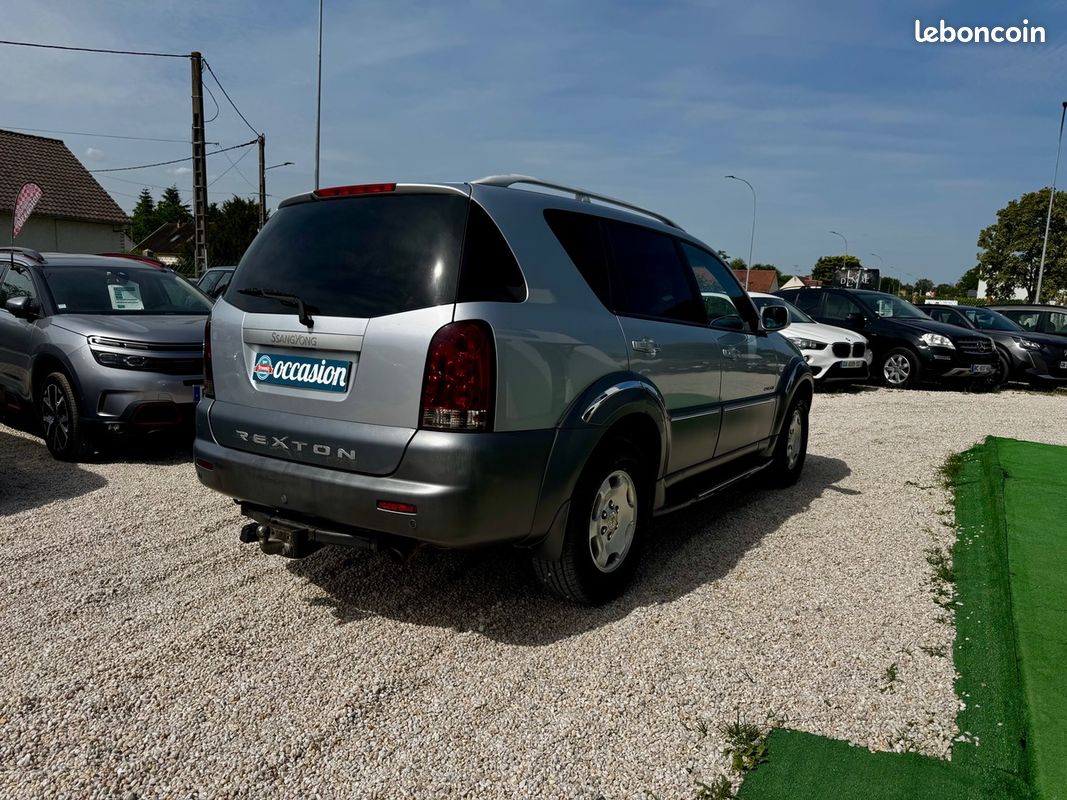 Ssangyong Rexton II 2.7 Xdi 163 CV / 4x4 / BOITE AUTOMATIQUE / CUIR / CLIM AUTO / ATTELAGE (image 7)