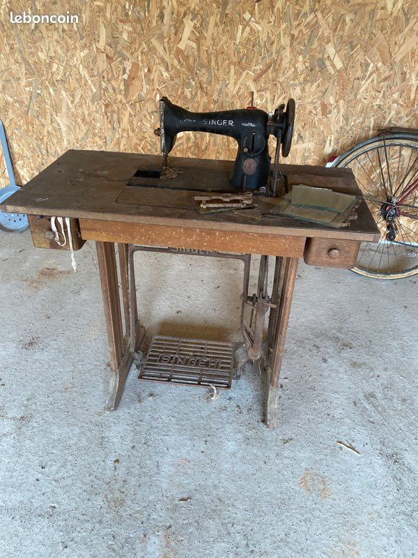 Machine à coudre ancienne (image 1)