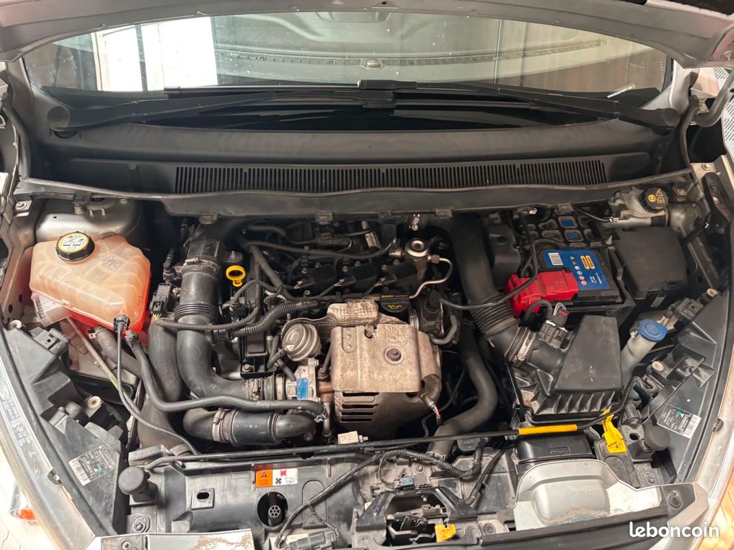 Ford B-MAX B-MAX 1.0 EcoBoost 120 S&S (image 32)